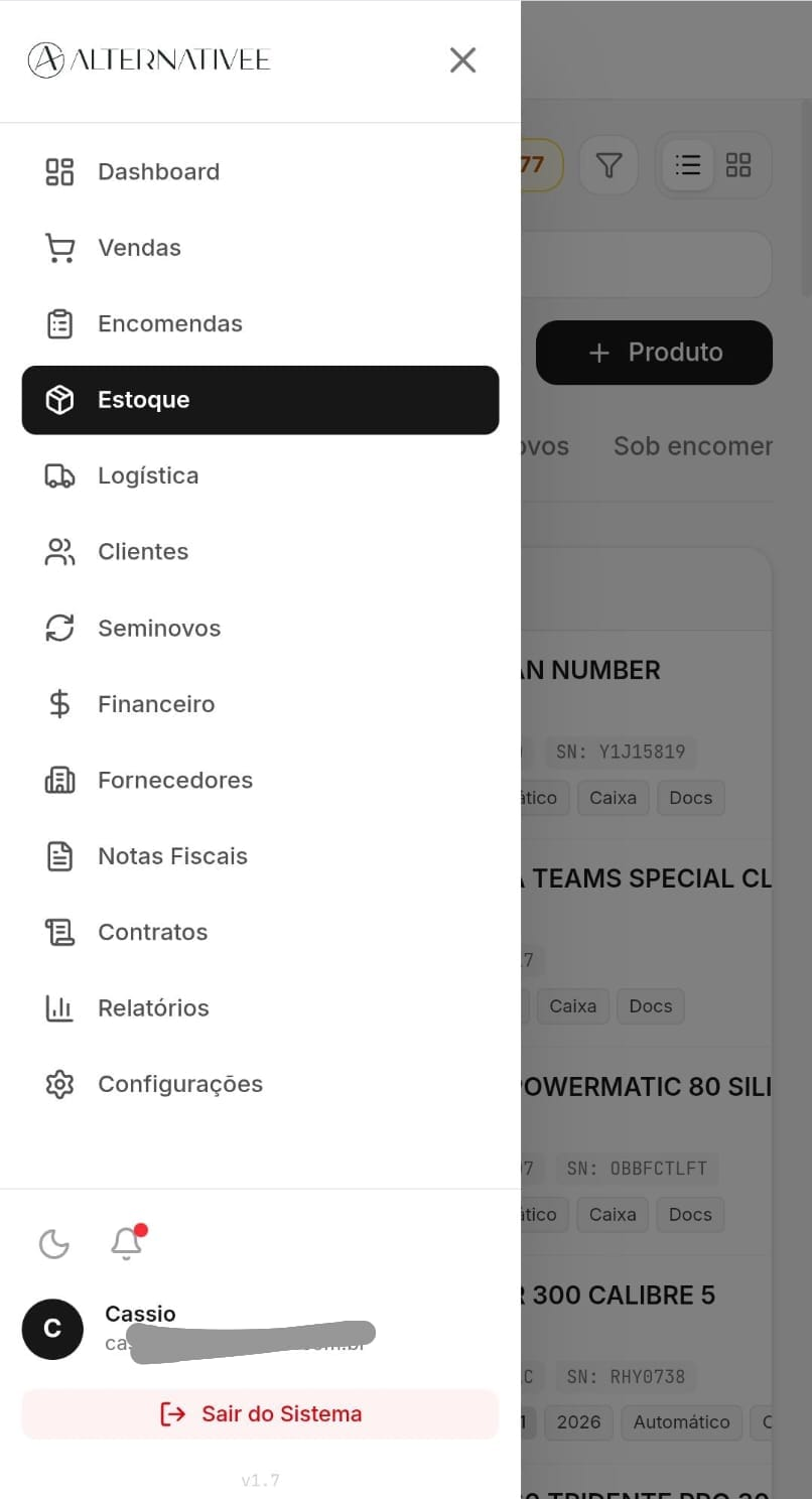 Versão mobile do sistema de gestão mostrando o menu com estoque, vendas, financeiro e relatórios